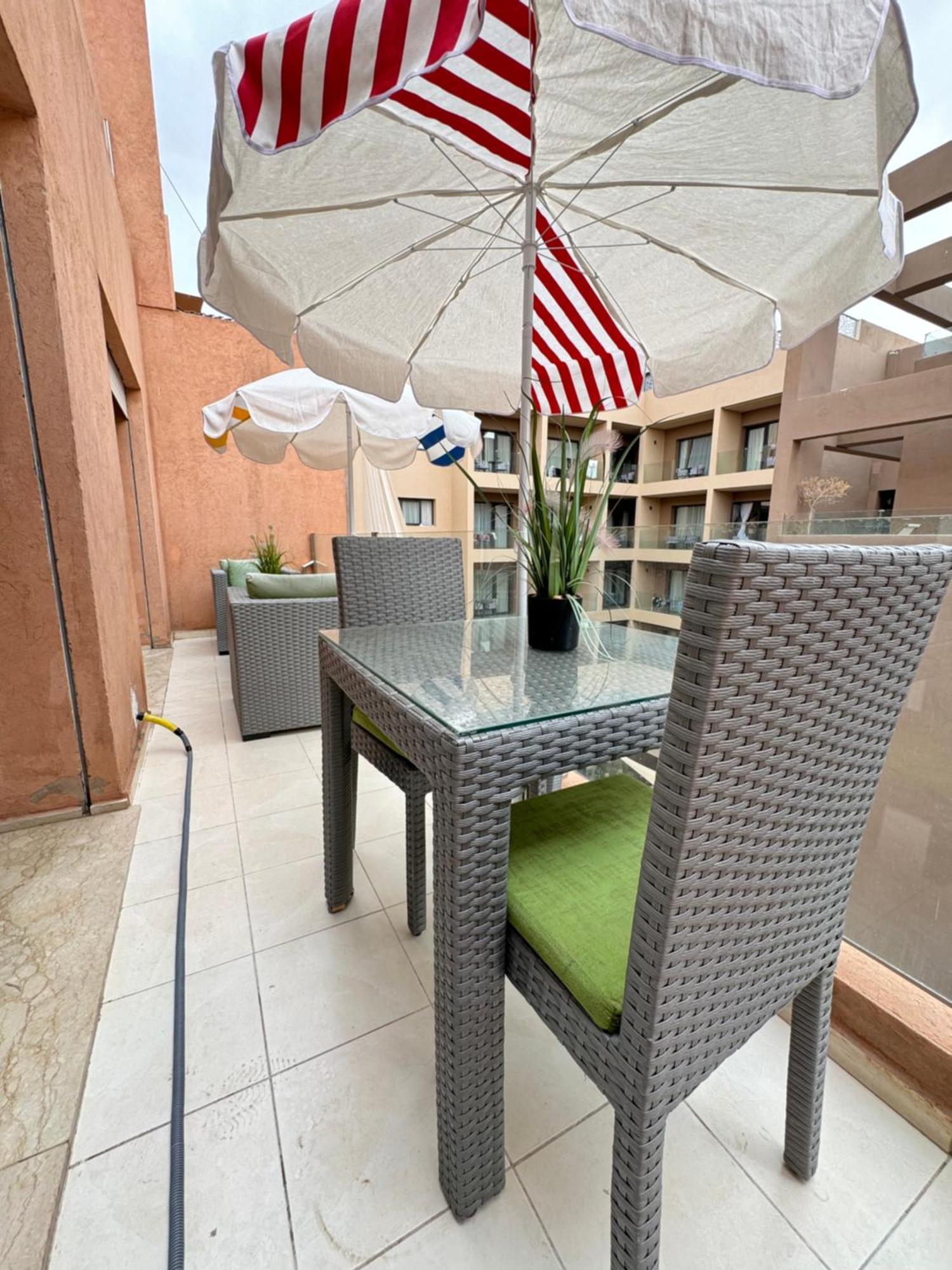 Apartment Fresh Modern Flat With Spacious And Bathroom